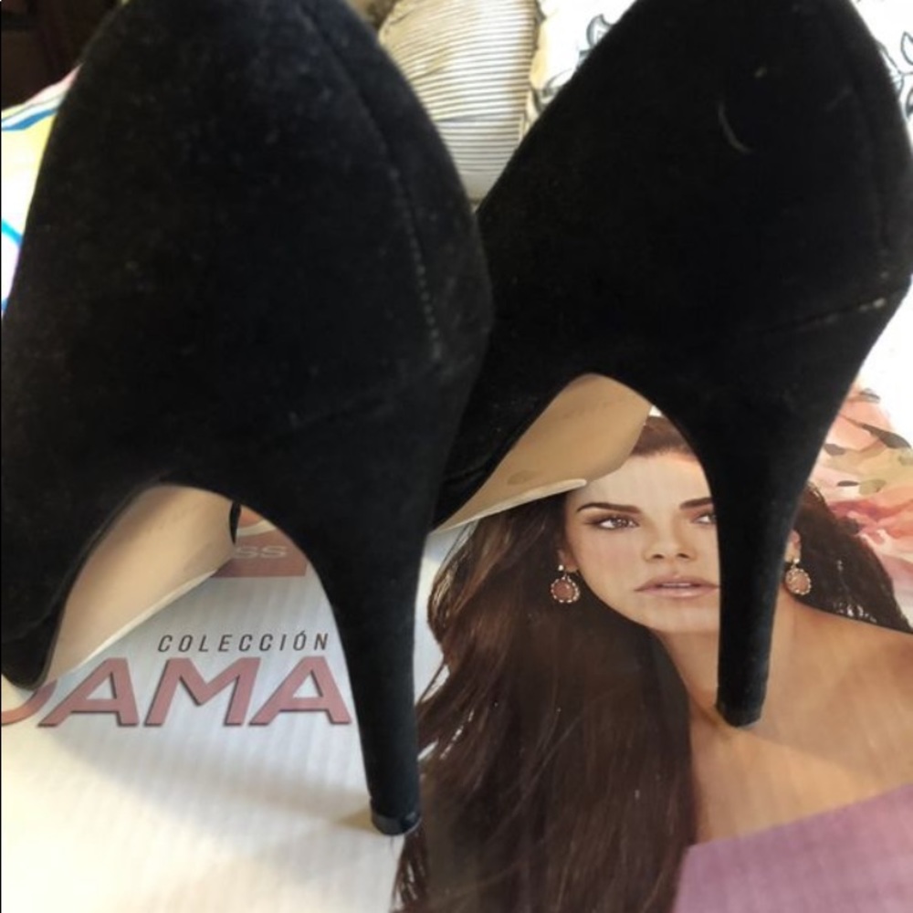 Black heels